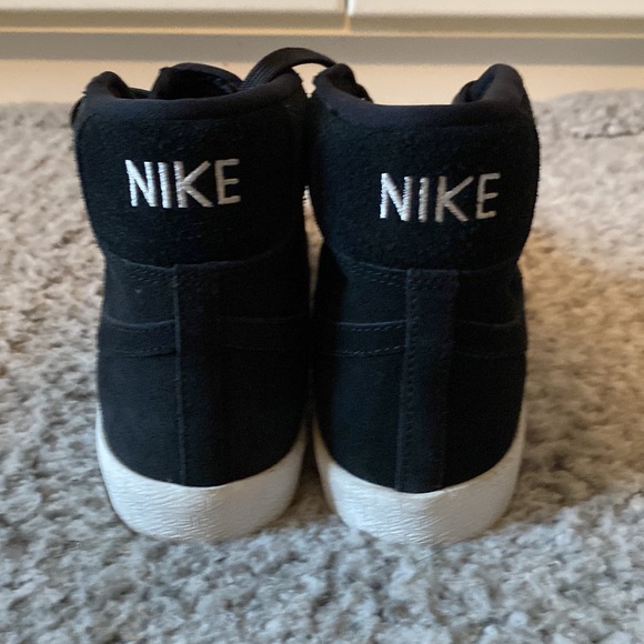 Awesome suede Nike Blazers youth size 6.5 - Picture 7 of 7